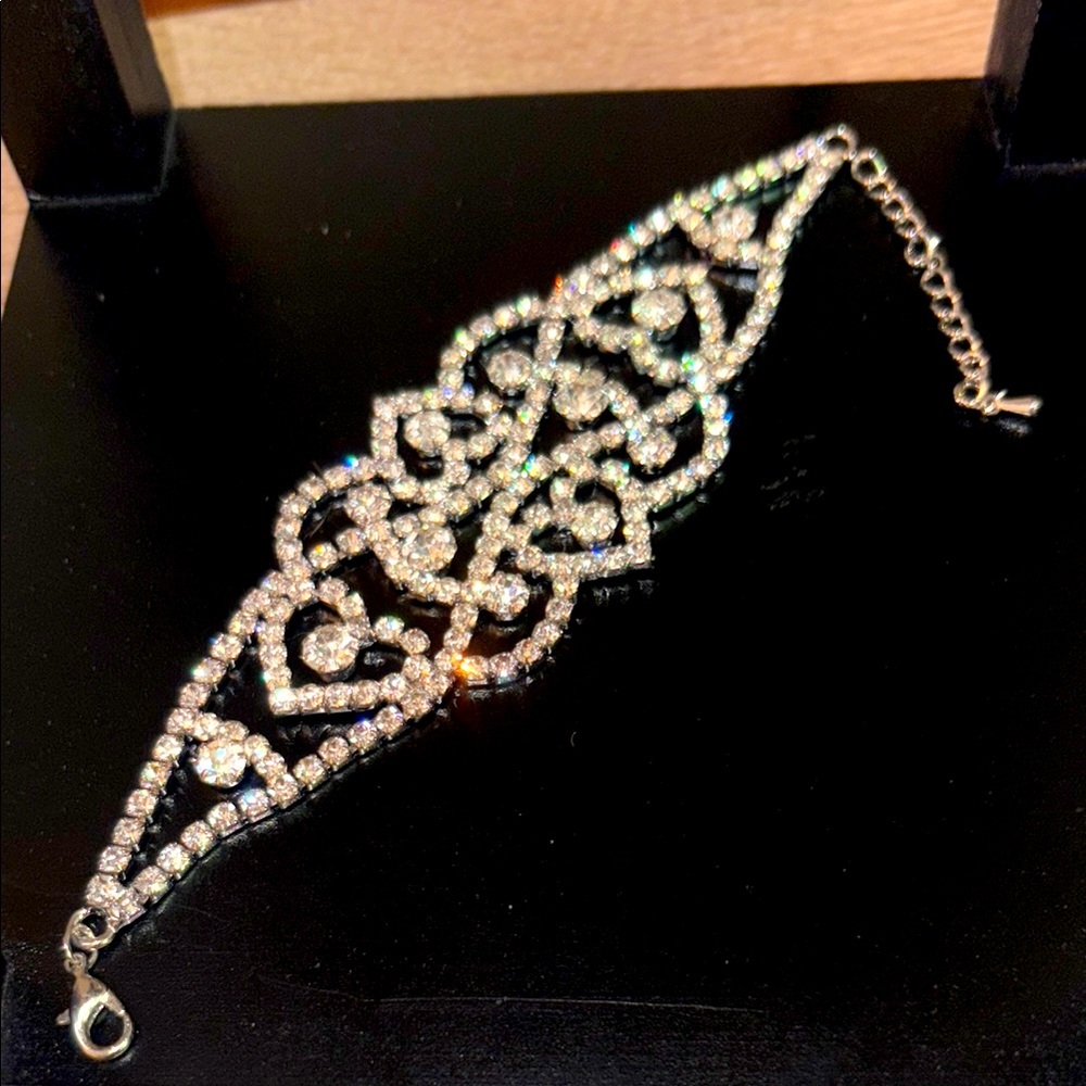 Elegant Silver tone Crystal Bracelet